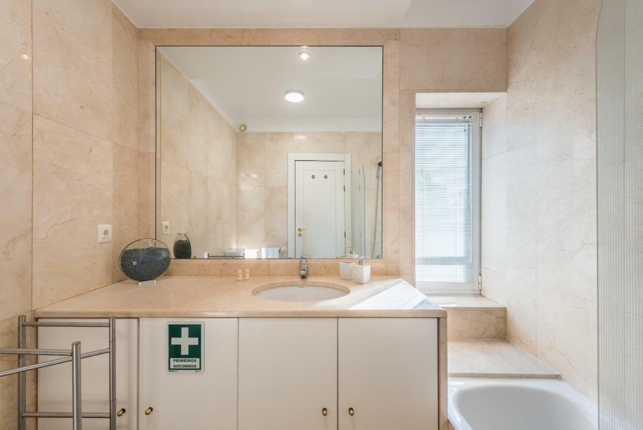 Guestready - Cactus Balcony - Free Private Parking Apartment Porto Luaran gambar
